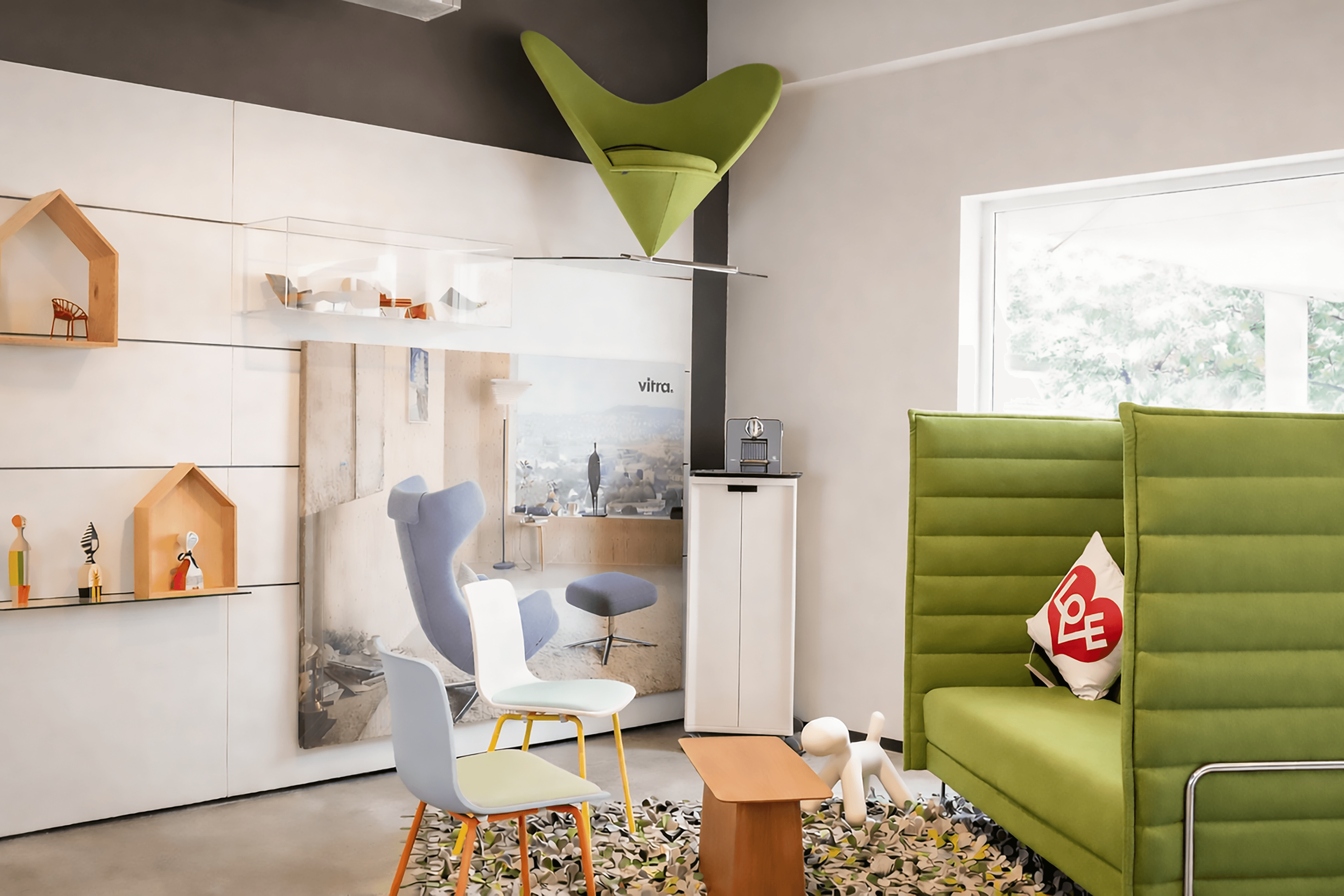 Showroom de Pavilion con mobiliario de diseño de alta gama